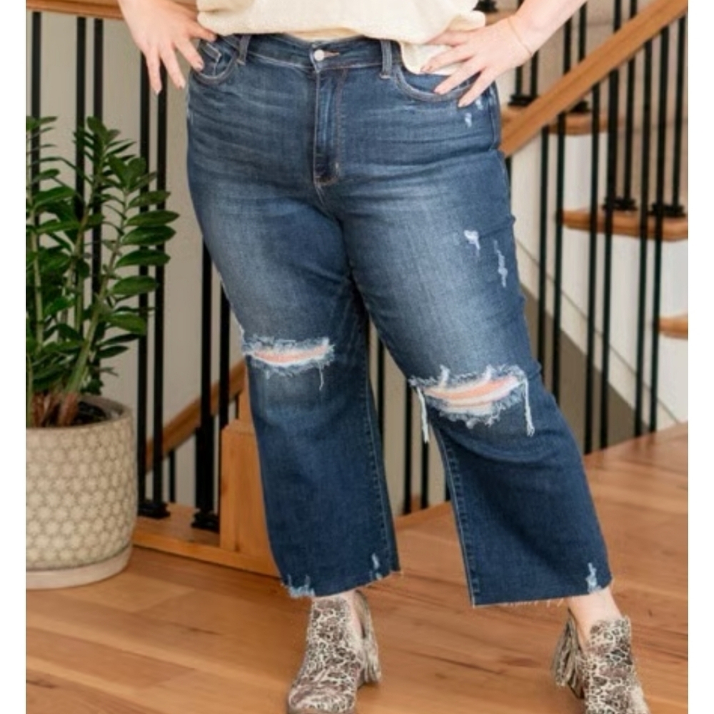 Judy Blue Distressed Cropped Jeans – Size 18W